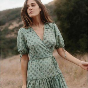 EUC Augusta M • Mint Daisy Field • Christy Dawn dress